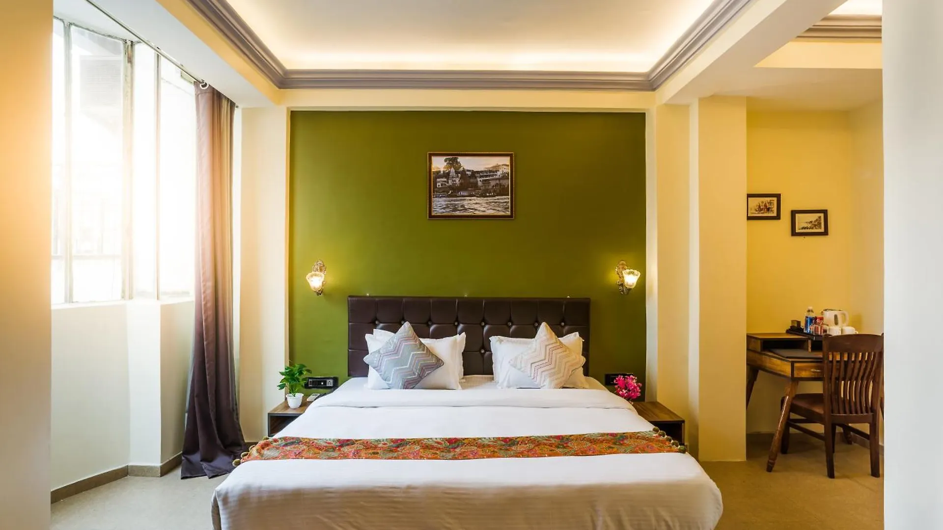 Tripli Hotels Silver Shine Varanasi