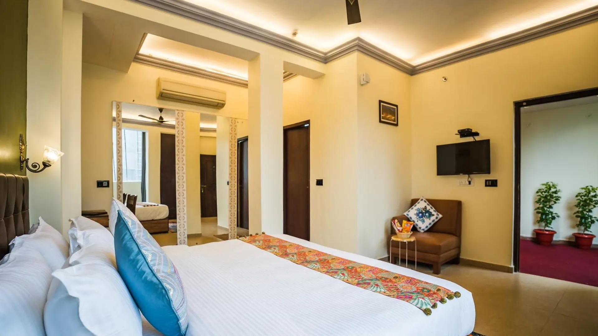 Tripli Hotels Silver Shine Varanasi