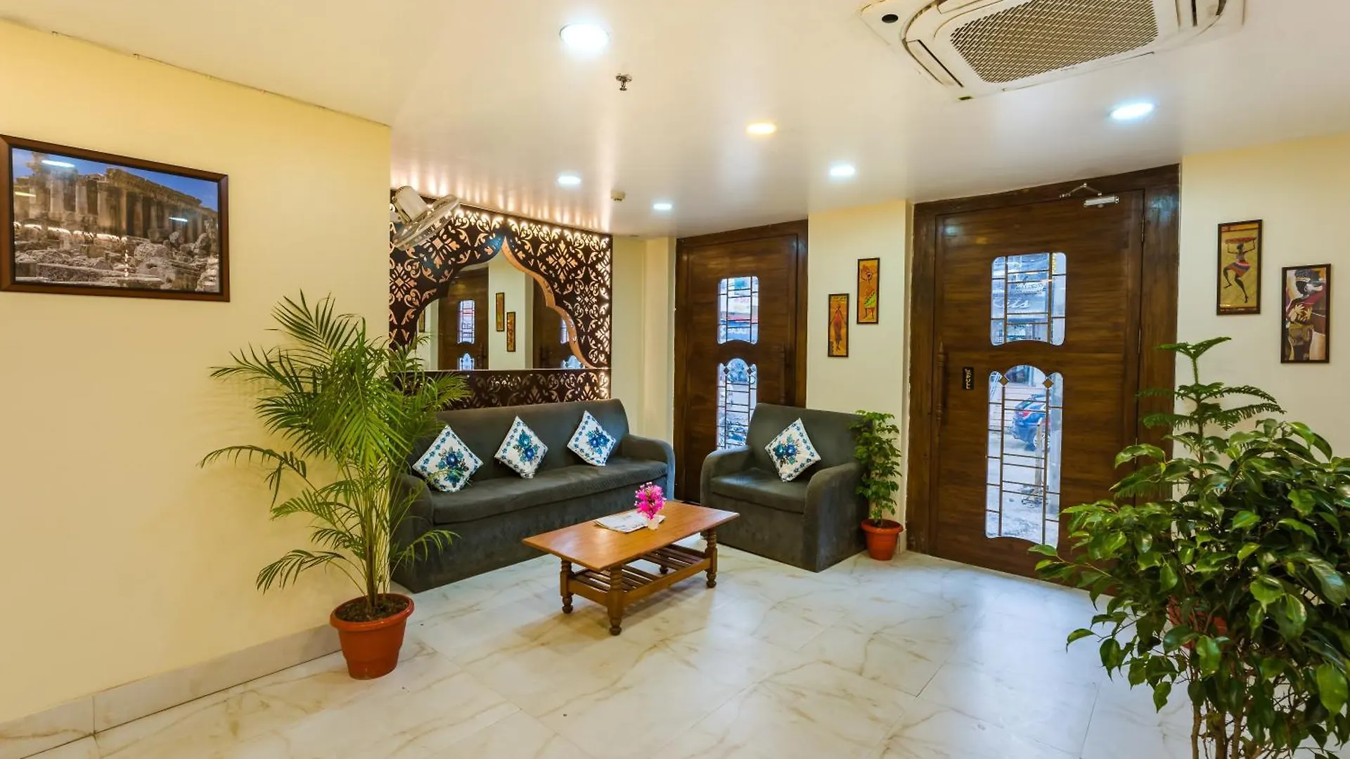 ***  Tripli Hotels Silver Shine Varanasi India