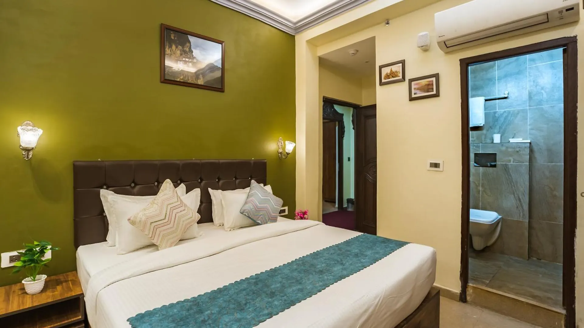 Tripli Hotels Silver Shine Váránasí 3*,