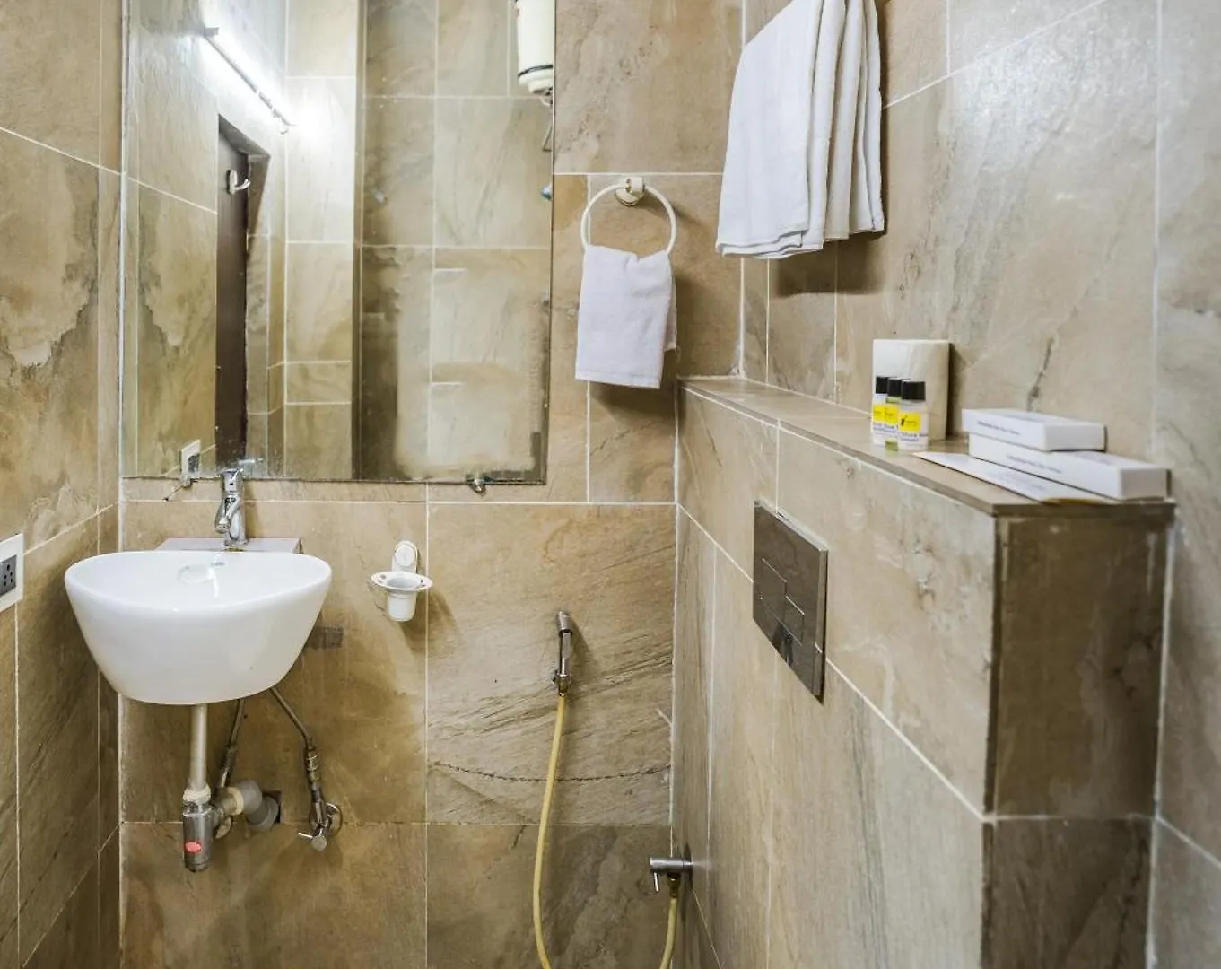 Tripli Hotels Silver Shine Váránasí